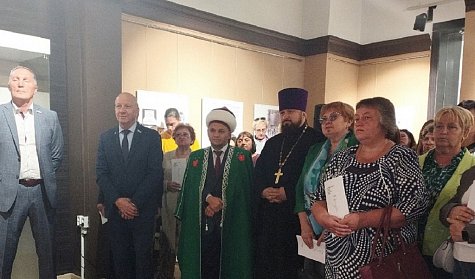 В Оренбурге открылась выставка, посвященная «Белой розе»